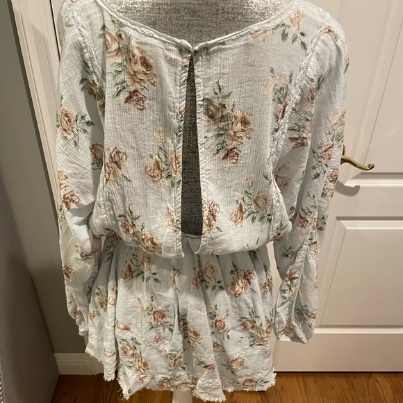 Loveshackfancy floral short dress size medium - Picture 2 of 2